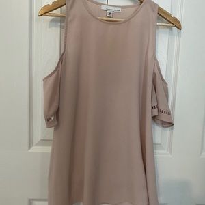 Blush Short Sleeve Cold Shoulder Top M